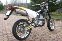 Suzuki-drz400s-bodis-oval-16
