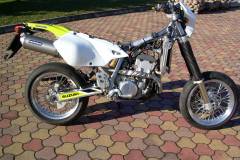 Suzuki-drz400s-bodis-oval-2