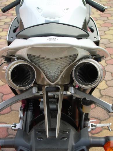Yamaha-r1-09-bodis-gp1-1